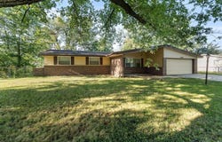 2716 Castle Drive, Fort Wayne, IN 46816-4043