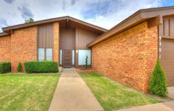9401 Briarcreek Drive, Oklahoma City, OK 73162