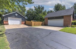 2104 Cedarcrest Ct, Arkansas City, KS 67005