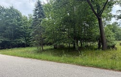 1013 Madrid Lane, Weidman, MI 48893