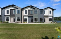 106 N Bryggen Pl, Sioux Falls, SD 57107