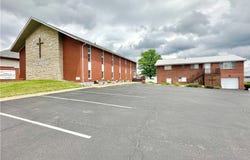 1815 Worton Blvd, West Mifflin, PA 15122