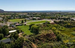 437 S 100 W, Kanab, UT 84741