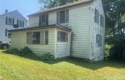 27 Chestnut St, Pine Twp/Heilwood, PA 15745