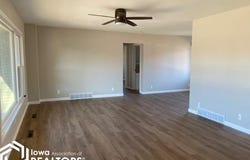 625 Blackstone Drive, Garner, IA 50438