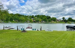 450 W Mohawk Drive, Malvern, OH 44644