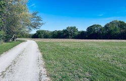 106 Lakeview Dr, Colona, IL 61241
