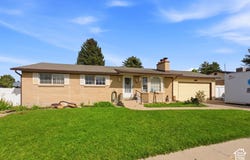 4381 S FINAIR St W, West Valley City, UT 84120