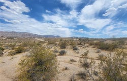 690 E Vulcan Drive, Meadview, AZ 86444
