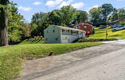 128 Winifred Dr, Pleasant Hills, PA 15236