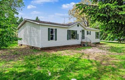 62252 Shaffer Road, Constantine, MI 49042