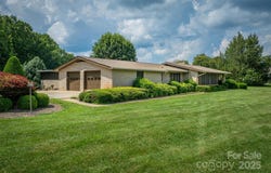 2813 Lakeview Drive, Lenoir, NC 28645