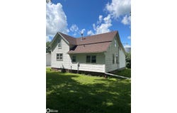 014 SE 2nd Avenue, Titonka, IA 50480
