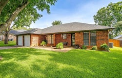 225 Timber Ridge Drive, Burleson, TX 76028