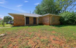 112 Ash Court NE, Decatur, AL 35601