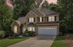 989 PINFEATHER Court, Lawrenceville, GA 30043