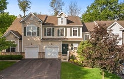 73 Pinehurst Dr, Washington Twp., NJ 07882