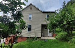519 Benshoff Hill Rd, Johnstown, PA 15906