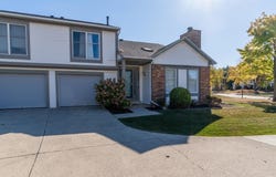 5034 Pinebrook Drive, Fort Wayne, IN 46804-1782