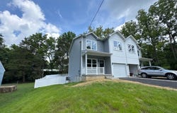 537 Liberty Blvd, Pohatcong Twp., NJ 08865-3807