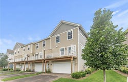 7558 Woods Edge Boulevard, Lino Lakes, MN 55014