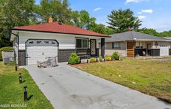 82 Fort De France Avenue, Toms River, NJ 08757