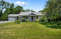 386 Stone Church Road, Tiverton, RI 02878