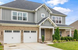105 Ashton Fields Drive, Lenoir City, TN 37772
