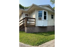 805 Sewanee St, Harriman, TN 37748