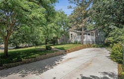 100 Dartmoor Road, Mahtomedi, MN 55115