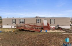 6013 W Flamingo Pl, Sioux Falls, SD 57107