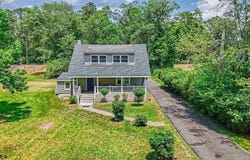 1525 Aloe St Street, Egg Harbor City, NJ 08215