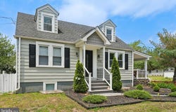 110 S BRIDGEBORO STREET, DELRAN, NJ 08075