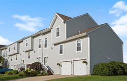 811 Sunset Cir, Cranberry Twp, PA 16066
