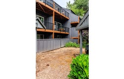 4 TOUCHSTONE, LakeOswego, OR 97035