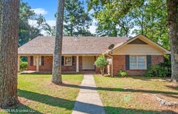 271 N Woodland Drive, Forest, MS 39074
