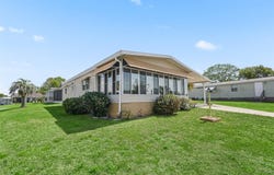 802 WEEPING WILLOW AVENUE, THE VILLAGES, FL 32159