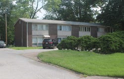 604 S OAKLAND Avenue, Carbondale, IL 62901