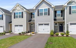 94 CALAIS PLACE, HEDGESVILLE, WV 25427