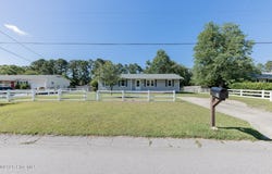 69 Sanders Drive, Hubert, NC 28539