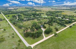 714 S Willison Rd, Hutchinson, KS 67501