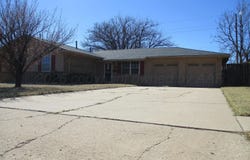 2725 COMANCHE Trail, Pampa, TX 79065-3115