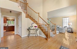 7 CAMAS COURT, PLAINSBORO, NJ 08536