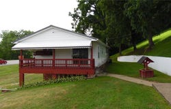 21569 State Route 16, Coshocton, OH 43812