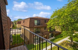 9805 Bianco Terrace, Des Plaines, IL 60016