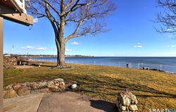8 Seaside Avenue, Milford, CT 06460