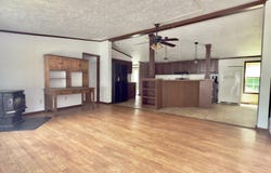 27 Sandy Pines Trailer Park, Keeseville, NY 12944