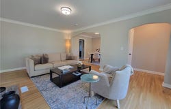 4240 Lake Road Avenue, Robbinsdale, MN 55422