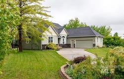 1875 Rolling Hills Dr, Moscow, ID 83843