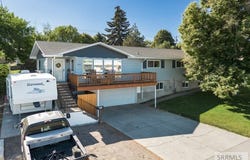 609 Calder Avenue, American Falls, ID 83211